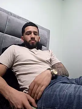 Snapshot of maxXximo777 chatting on 12.19.24 maxXximo777 online show from 12.19.24