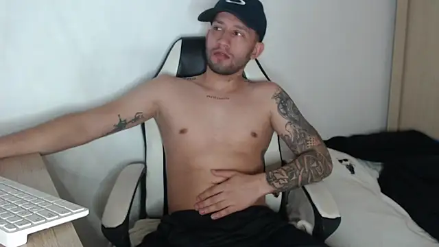 Snapshot of maxXximo777 chatting on 01.30.25 maxXximo777 online show from 01.30.25