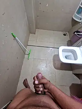 Snapshot of vivanpraj999 chatting on 10.29.25 vivanpraj999 online show from 10.29.25