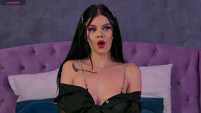 IvyRaven online show from 02.01.25