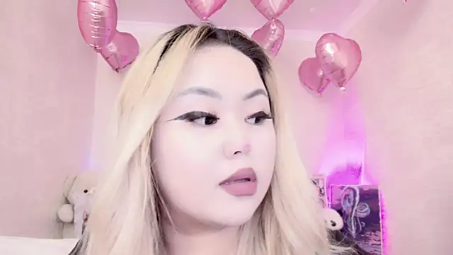 amelia sunlight online show from 02.18.25