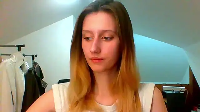 LUNA delight online show from 03.19.25