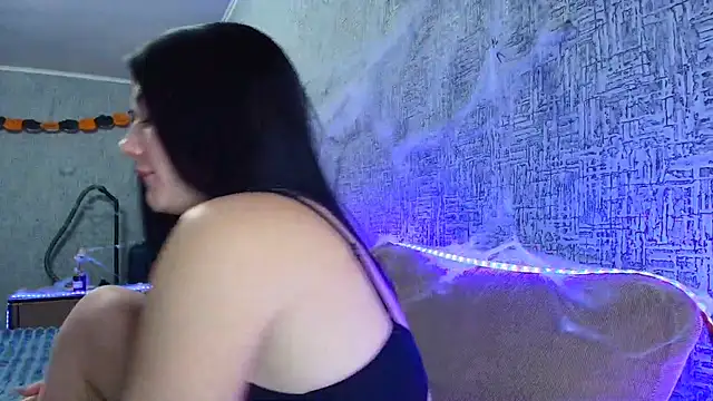 Liana diva online show from 10.30.25