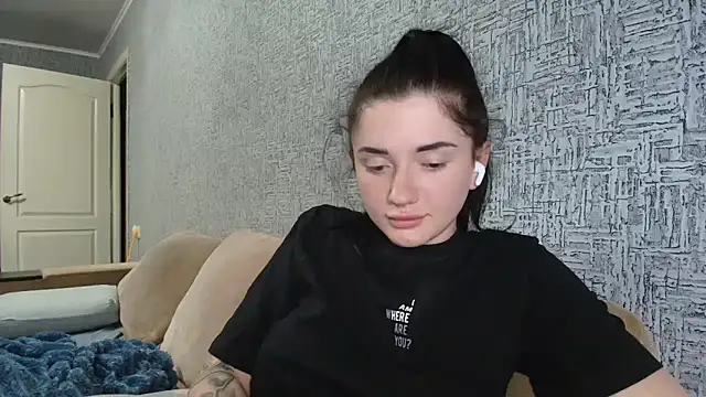 Snapshot of Liana_diva chatting on 02.12.26 Liana diva online show from 02.12.26