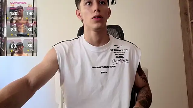 Cristopher23  online show from 10.24.25