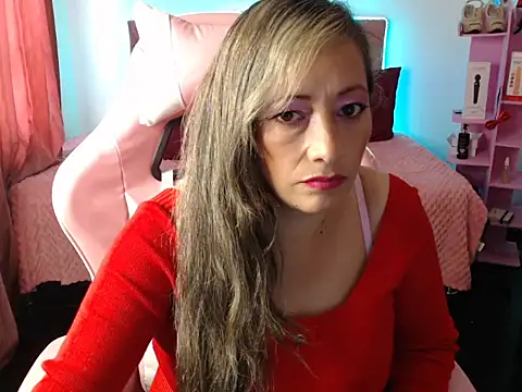 Snapshot of Melanyy_100 chatting on 02.08.25 Melanyy 100 online show from 02.08.25