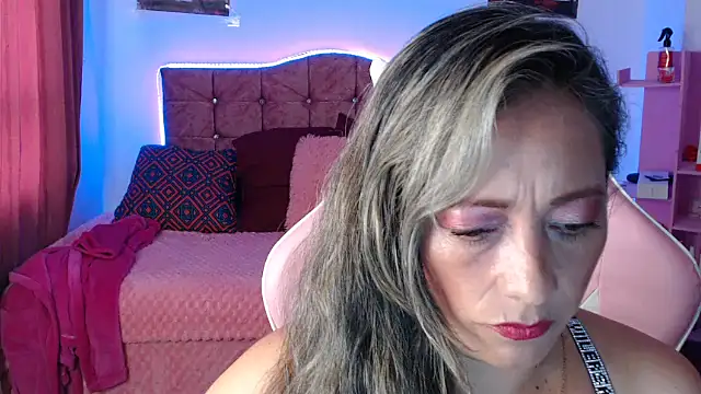 Snapshot of Melanyy_100 chatting on 03.17.25 Melanyy 100 online show from 03.17.25