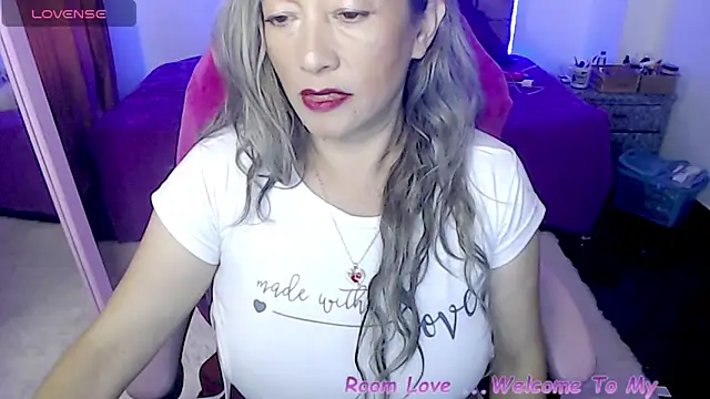 Snapshot of Melanyy_100 chatting on 11.13.25 Melanyy 100 online show from 11.13.25