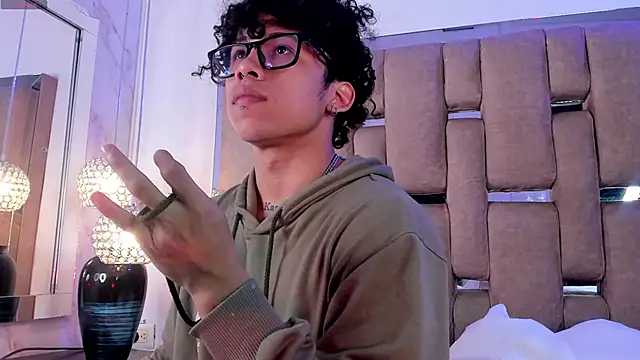 AkazaBoy  online show from 03.04.26