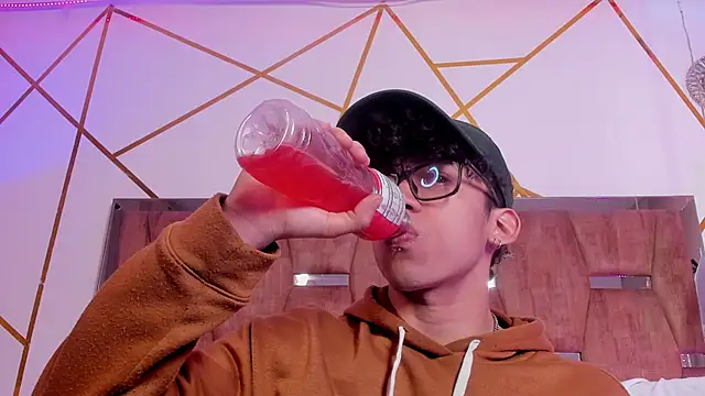 AkazaBoy  online show from 04.13.26