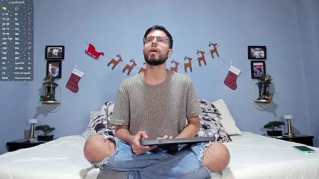 ETHAN ADAM online show from 12.06.24