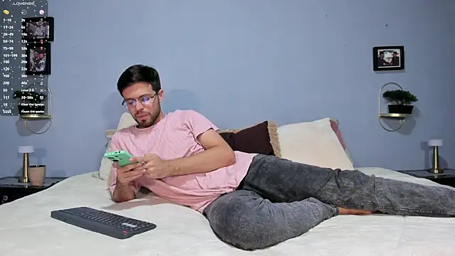 ETHAN ADAM online show from 01.03.25