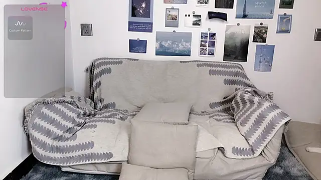 Snapshot of LiLiYbaby chatting on 12.14.24 LiLiYbaby online show from 12.14.24