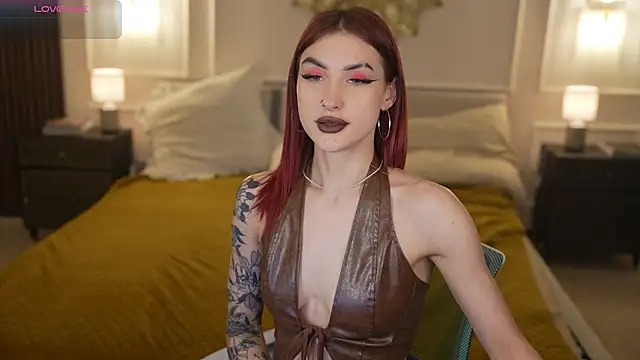 Magnetic Mia  online show from 03.28.26