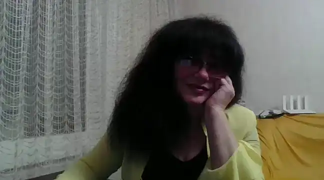 Snapshot of SilviaSky51 chatting on 01.14.25 SilviaSky51 online show from 01.14.25