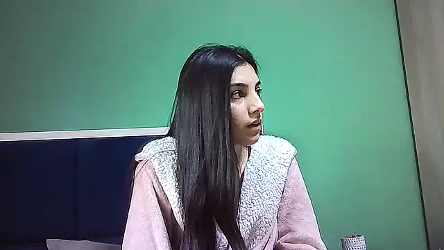 Snapshot of Ahotkittyxxx chatting on 01.06.25 Ahotkittyxxx online show from 01.06.25