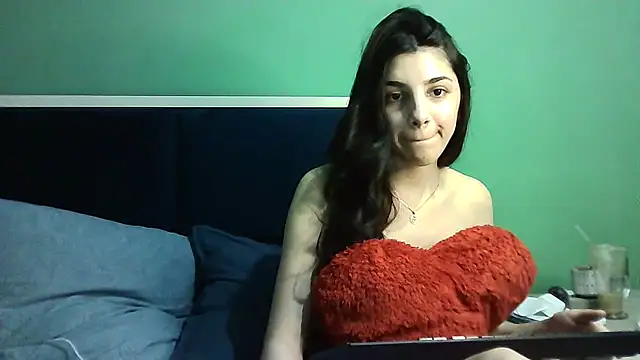 Snapshot of Ahotkittyxxx chatting on 01.10.25 Ahotkittyxxx online show from 01.10.25
