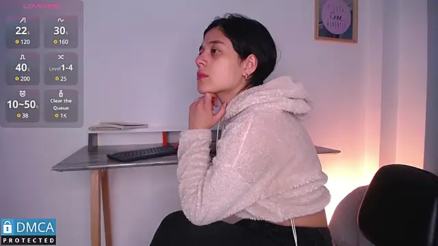 Snapshot of floriamANDjazmin chatting on 03.01.25 floriamANDjazmin online show from 03.01.25