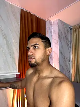 Snapshot of floriamANDjazmin chatting on 09.25.25 floriamANDjazmin online show from 09.25.25