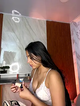 floriamANDjazmin online show from 11.15.25