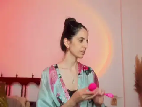 Snapshot of SailorxSindy chatting on 12.23.24 SailorxSindy online show from 12.23.24