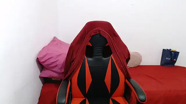 madelyn30 online show from 11.24.25