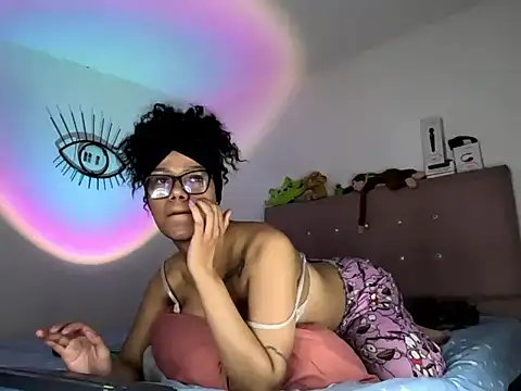 Snapshot of Ale_xandra chatting on 11.21.25 Ale xandra online show from 11.21.25