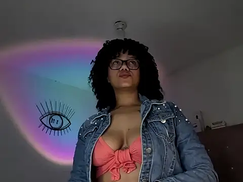 Snapshot of Ale_xandra chatting on 02.05.26 Ale xandra online show from 02.05.26