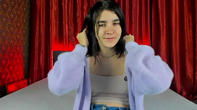  Polly Love  online show from 09.29.25