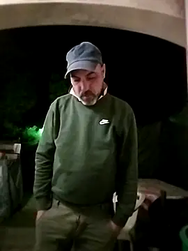 Snapshot of affascino chatting on 04.05.26 affascino online show from 04.05.26