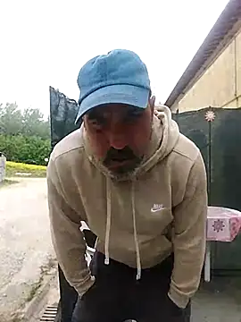 Snapshot of affascino chatting on 04.13.26 affascino online show from 04.13.26