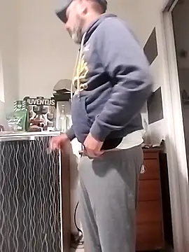 Snapshot of affascino chatting on 04.15.26 affascino online show from 04.15.26