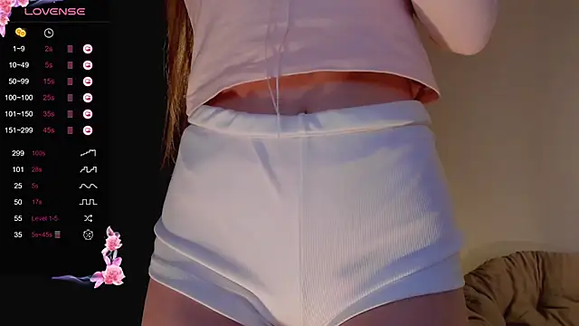 Snapshot of Lili_Roze_ chatting on 02.25.25 Lili Roze online show from 02.25.25