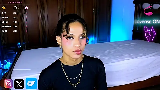 Snapshot of Abby_bella09 chatting on 10.06.25 Abby bella09 online show from 10.06.25