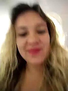Snapshot of ELEKTRA-LUXURY chatting on 12.04.24 ELEKTRA-LUXURY online show from 12.04.24