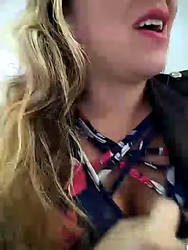 Snapshot of ELEKTRA-LUXURY chatting on 12.05.24 ELEKTRA-LUXURY online show from 12.05.24