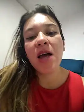 Snapshot of ELEKTRA-LUXURY chatting on 03.18.25 ELEKTRA-LUXURY online show from 03.18.25