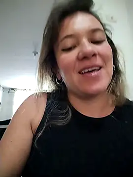 Snapshot of ELEKTRA-LUXURY chatting on 03.20.25 ELEKTRA-LUXURY online show from 03.20.25