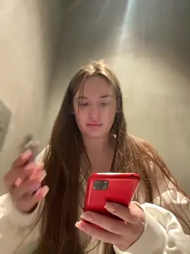 Holly Molii online show from 01.08.25