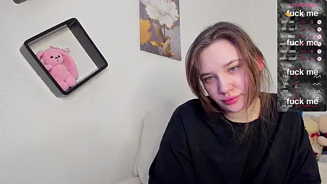 Holly Molii online show from 02.13.25