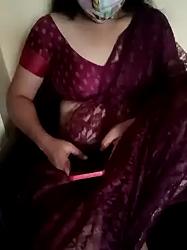 Snapshot of yourtamilcouple chatting on 12.12.24 yourtamilcouple online show from 12.12.24