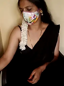 Snapshot of yourtamilcouple chatting on 12.14.24 yourtamilcouple online show from 12.14.24