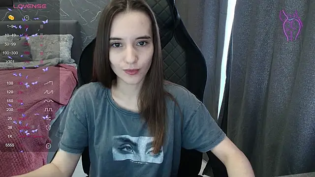 Alice Weiss online show from 04.11.26