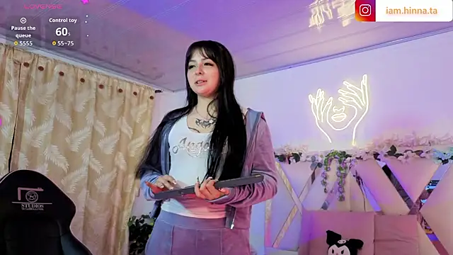 hina tay online show from 03.09.26