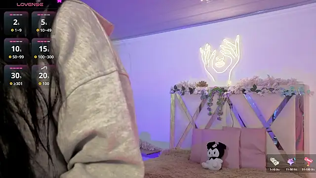 hina tay online show from 03.14.26