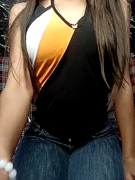 poojaji690 online show from 02.17.26