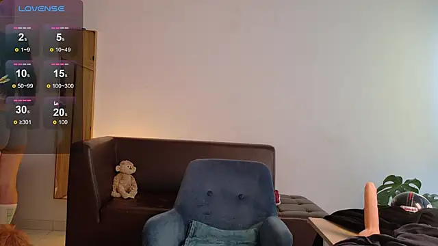 Snapshot of Rachel_t_ chatting on 02.15.25 Rachel t  online show from 02.15.25