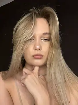 Snapshot of Alisa_Rise chatting on 02.13.25 Alisa Rise online show from 02.13.25