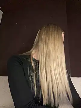 Snapshot of Alisa_Rise chatting on 02.14.25 Alisa Rise online show from 02.14.25