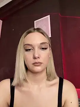 Snapshot of Alisa_Rise chatting on 03.07.25 Alisa Rise online show from 03.07.25